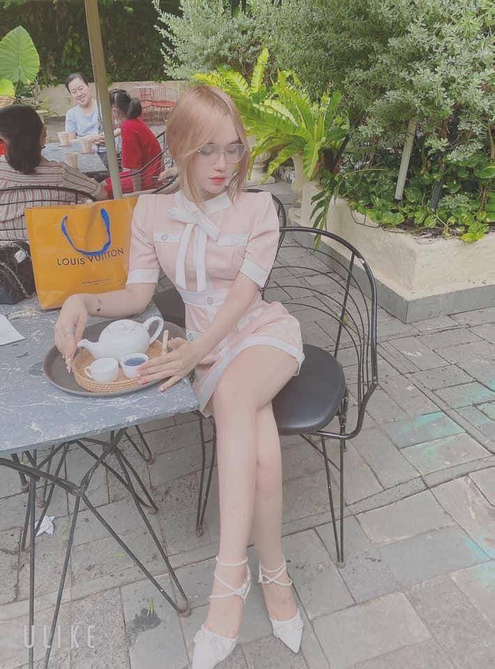 Em là con đĩ hư hỏng của anh